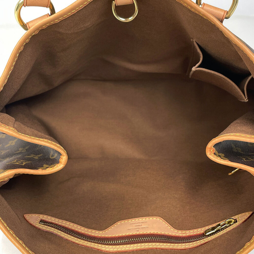 LOUIS VUITTON Authentic Brown Monogram Shoulder Bag - Picture 9 of 9